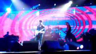 Stereophonics  Dakota  Live at the O2 arena London 10032010 [upl. by Cartwell]