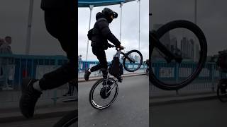 E bike🚀🤯mtb mtbstunt bmxcycle bmx stunt unfrezzmyaccount youtubeteam funk cyclestunt [upl. by Naujat256]