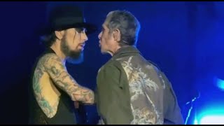 Janes Addiction frontman Perry Farrell attacks guitarist Dave Navarro on stage and ends the concert [upl. by Johnathon]