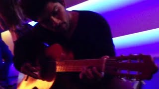 Allu arjun playing guitar in Iddarammayilatho shot gap [upl. by Sybley]