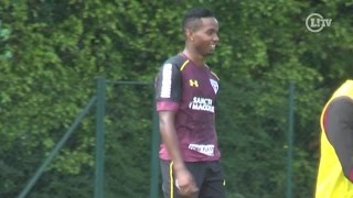 Que bomba Thiago Mendes faz golaço de fora da área em treino do São Paulo [upl. by Lednar]