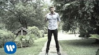 Brett Eldredge  quotOne Mississippiquot Acoustic [upl. by Alexandria]