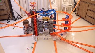 Biggest Hot Wheels Super Ultimate Garage Playset Toy Crazy Cool [upl. by Alpert530]