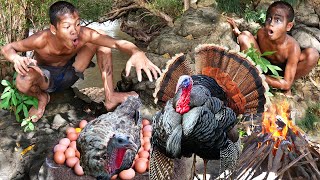 Primitive Technology  Kmeng Prey  Burn Turkey Chicken And Egg In Clay Surprise [upl. by Holsworth]