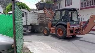 Nuevamente haciendo los aplanados en el nuevo terreno para el taller [upl. by Tremml]