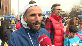 Chema Martínez participa en la carrera Bomberos de Madrid [upl. by Wolfgram453]