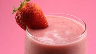 How To Easiest Strawberry Smoothie [upl. by Duvall]