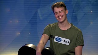 15åriga William Segerdahl golvar juryn i Idol 2018  Idol Sverige TV4 [upl. by Ahsikin329]