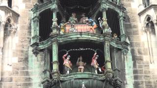 Munichs famous Glockenspiel Marienplatz HD [upl. by Hedberg266]