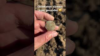 Deze ochtend een ZILVEREN onbekende munt gevonden munt coin [upl. by Nylidnam]