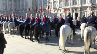 HIMNO DE ESPAÑA interpretado por la Guardia Real [upl. by Onin]