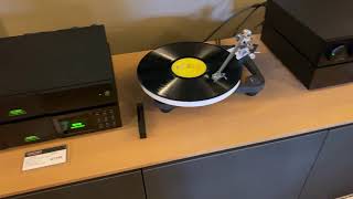 2019 Rega P10 Turntable with RB3000 Tonearm and Apheta 3 MC Phono Cartridge [upl. by Aicak]