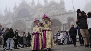 Al via il Carnevale di Venezia [upl. by Aernda]