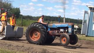 Fordson super major pulling [upl. by Meid728]