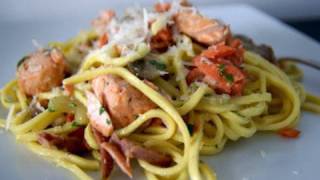 Recept  Pasta met verse zalm [upl. by Miki]