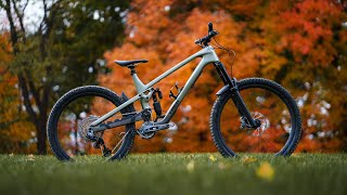 HIGH PIVOT TREK SLASH  First Ride amp Impressions [upl. by Assirroc198]