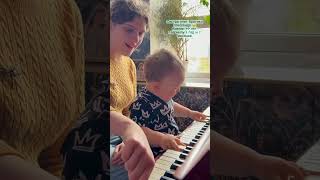 Gavriils sister teaches him glissando  Сестра Гавриила учит его глиссандо [upl. by Silvio]