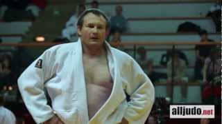 Clip  Coupe de France 3e div  Chpts de France entreprise vétérans et équipes de judo 2012 [upl. by Roinuj]