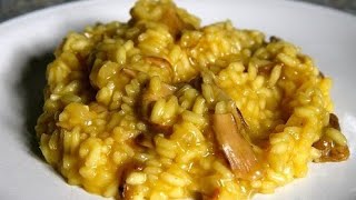 Risotto allo zafferano e funghi [upl. by Esirehc]