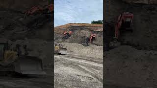 İki Ekskavatör Heyelana kapılıyor ismakinalari excavator sinantektas kamyon bulldozer [upl. by Kama]