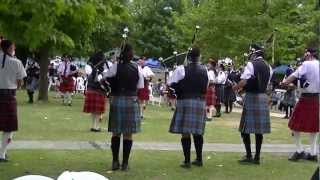 Tumbafest 2013 Tumbarumba pipes and drums [upl. by Anoli]