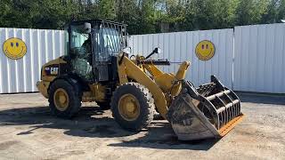 Chargeuse sur pneus Caterpillar 906H2 [upl. by Caasi]