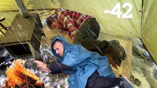 42° Solo Camping 4 Days  Snowstorm Wild Camping in the Lake District  The Last Taste of Winter [upl. by Mitman478]