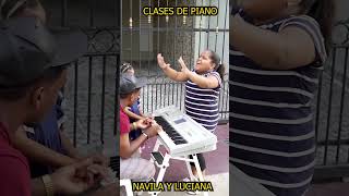 clases de piano navila y luciana humor luciana navila musica piano [upl. by Eboh]