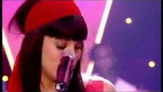 Lily Allen  Smile  Live [upl. by Delwyn444]