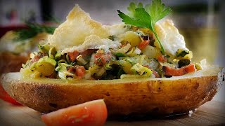 Печеный картофель с копченым лососем и каперсами [upl. by Amye]