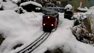 Gartenbahn FurkaBergstrecke Arosaexpress im Winter [upl. by Eedak]