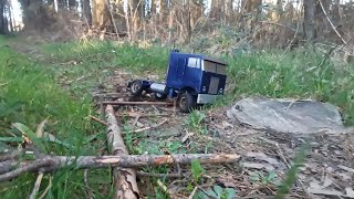 Camion Freightliner de ruta en el bosque Rc offroad truck camion freightliner ruta rctrucks [upl. by Eiramenna]