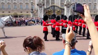 relève de la garde royale buckingham palace [upl. by Robbins598]