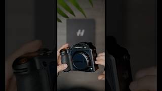 unboxing the Hasselblad X2D amp 55 f25 Hasselblad X2D [upl. by Limann]