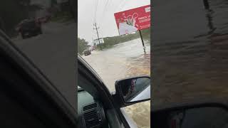 Se desborda laguna en casa de Piedra en Sosúa tránsito es precario [upl. by Lottie]