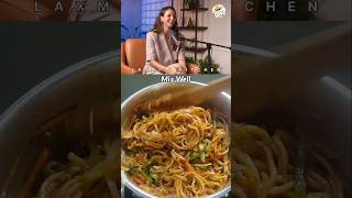 Tripti Dimris Favourite Chowmin Recipe  Hakka Noodles Recipe shorts chowmein youtubeshorts [upl. by Aynuat434]