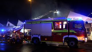 GEBÄUDEBRAND durch BLITZEINSCHLAG Teil 1  FEUER in Schlosserei  FEUERWEHR TÜBINGEN  E [upl. by Kirbee487]