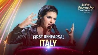 Elisabetta Lizza  Specchio Mirror On The Wall  First Rehearsal  Italy 🇮🇹  JESC 2021 [upl. by Elamor]