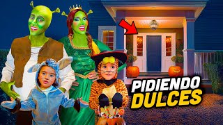 Pidiendo HALLOWEEN Disfrazados de SHREK [upl. by Maleen711]