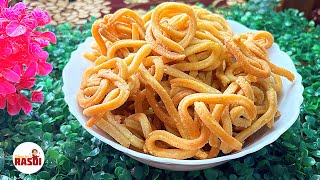 Crispy and Crunchy Chakli Recipe  Coconut Milk and pulses Chakli  GKR [upl. by Tabina]