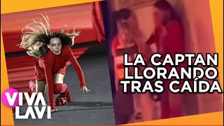 Belinda es captada llorando tras caída en desfile de París  Vivalavi [upl. by Cerracchio257]