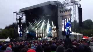 Foo Fighters quotJailbreakquot Thin Lizzy cover Slane 2015 [upl. by Aldred]