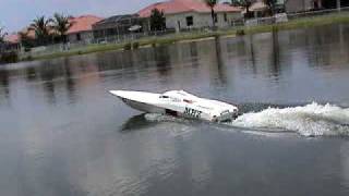 MHZusa Muscle Znetix RC Powerboat [upl. by Annamaria]