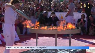 Lémotion de Laury Thilleman qui allume le chaudron à Brest [upl. by Ciardap34]