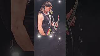 Metallica Robert Trujillo cantando LOS LUCHADORES de conjunto África [upl. by Ainelec]