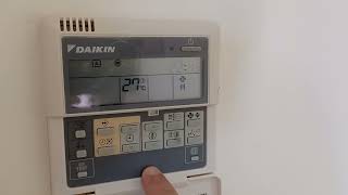 Como cambiar la hora en un termostato Daikin BRC1D52 [upl. by Einaffets]