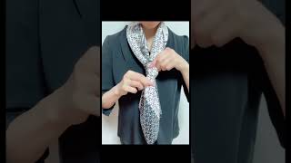 《日本で1番わかりやすい》エルメススカーフ★簡単で華やかな巻き方★ネクタイ結びshortsscarffashion Hermès [upl. by Niwhsa755]