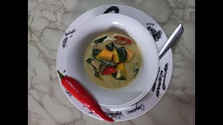 Grünes Thai Curry mit Hokkaido Kürbis undSchweinefleisch [upl. by Aleacim]