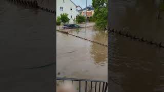 Heftige Überschwemmungen spülen Autos weg in Babenhausen flood unwetter hochwasser babenhausen [upl. by Knobloch]