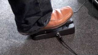 Jim Dunlop GCB95 Cry Baby Wah [upl. by Pang867]